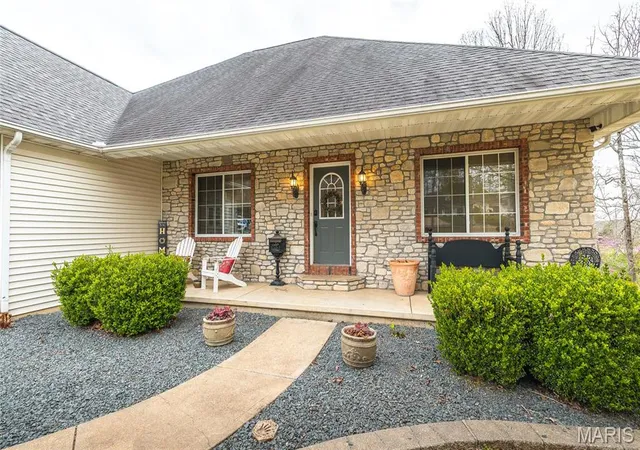 Photo 2 of Single Family Residence at 3666 S Oak Dr, Owensville, MO 65066 | MLS# MIS25022276 |  | Sold on 2025-05-30