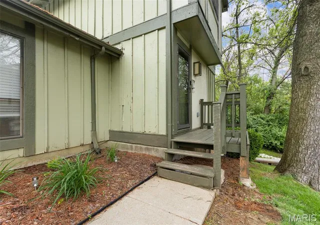 Photo 1 of Townhouse at 11148 Whispering Oaks Dr, Saint Louis, MO 63136 | MLS# MIS25022321 | | Sold on 2025-10-07