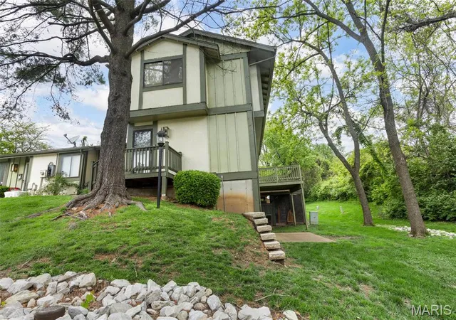 Photo 2 of Townhouse at 11148 Whispering Oaks Dr, Saint Louis, MO 63136 | MLS# MIS25022321 | | Sold on 2025-10-07