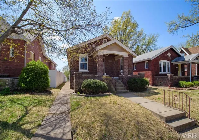 Photo 2 of Single Family Residence at 4974 Fairview Ave, Saint Louis, MO 63139 | MLS# MIS25022345 | | Sold on 2025-05-13