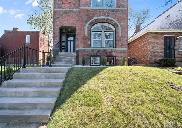 Photo 3 of Single Family Residence at 3410 Nebraska Ave, Saint Louis, MO 63118 | MLS# MIS25022368 | | Sold on 2025-07-07