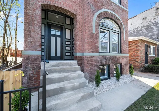 Photo 4 of Single Family Residence at 3410 Nebraska Ave, Saint Louis, MO 63118 | MLS# MIS25022368 | | Sold on 2025-07-07