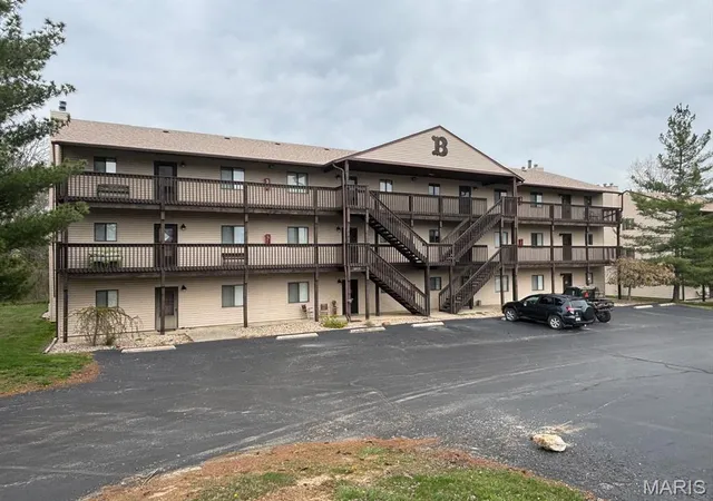 Photo 5 of Condominium at 18910 Pine Lake Road #B-11, Monroe City, MO 63456 | MLS# MIS25022384 | | Sold on 2025-05-21