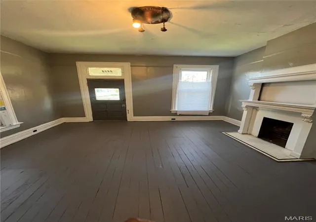 Photo 2 of Single Family Residence at 4403 Cottage Ave, Saint Louis, MO 63113 | MLS# MIS25022451 | | Sold on 2025-05-06
