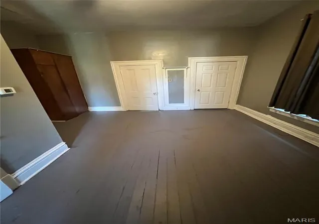 Photo 4 of Single Family Residence at 4403 Cottage Ave, Saint Louis, MO 63113 | MLS# MIS25022451 | | Sold on 2025-05-06
