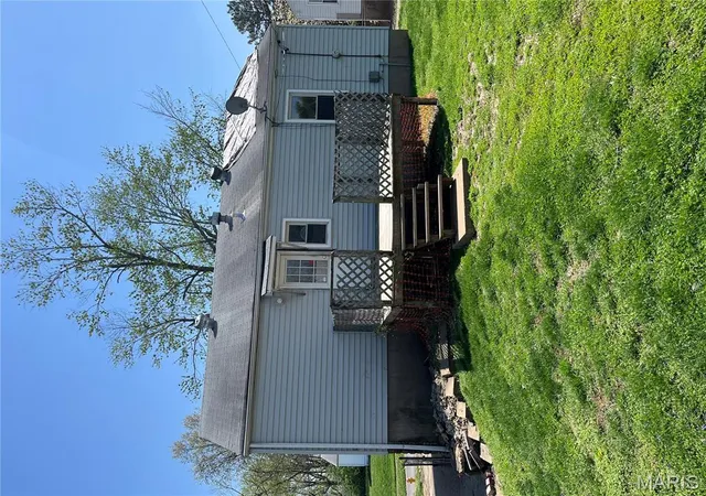 Photo 4 of Single Family Residence at 1821 Northfield Dr, Saint Louis, MO 63114 | MLS# MIS25022507 |  | Sold on 2025-06-20