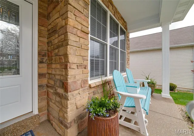 Photo 3 of Single Family Residence at 642 Falconcrest Dr, Lake Saint Louis, MO 63367 | MLS# MIS25022565 | | Sold on 2025-06-09