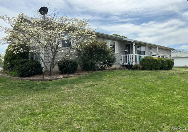 Photo 1 of Single Family Residence at 404 Crystal Ln, Rosebud, MO 63091 | MLS# MIS25022592 | | Sold on 2025-06-06