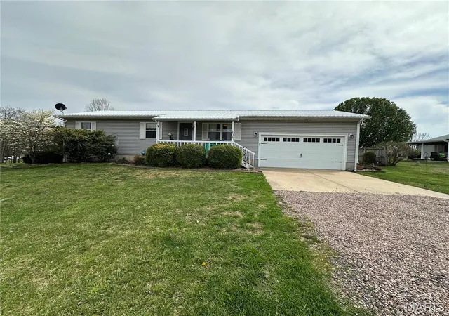 Photo 2 of Single Family Residence at 404 Crystal Ln, Rosebud, MO 63091 | MLS# MIS25022592 | | Sold on 2025-06-06