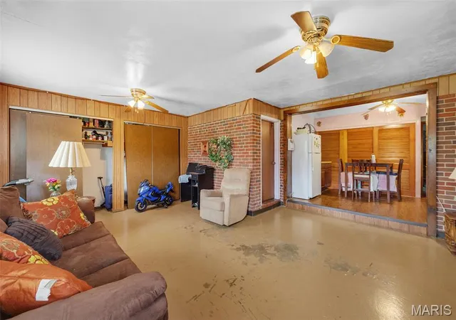 Photo 2 of Single Family Residence at 913 Lebon Dr, Saint Louis, MO 63137 | MLS# MIS25022687 | | Sold on 2025-06-12