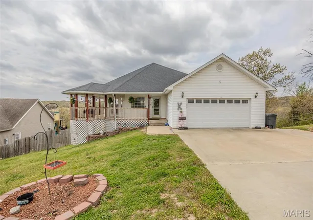 Single Family Residence at 20270 Hyatt Ln, Saint Robert, MO 65584 | MLS# MIS25022688 | | Sold on 2025-11-24