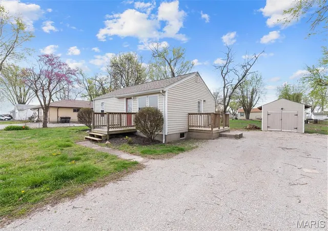 Photo 1 of Single Family Residence at 2612 Ruth Ave, Saint Charles, MO 63301 | MLS# MIS25022695 |  | Sold on 2025-05-08
