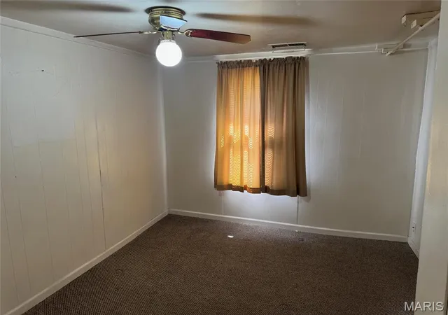 Photo 4 of Single Family Residence at 9431 Edmund Dr, Saint Louis, MO 63114 | MLS# MIS25022981 | | Sold on 2025-08-05