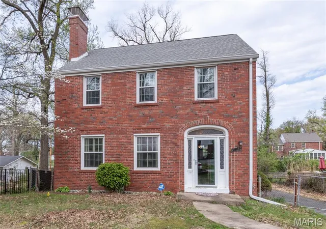 Single Family Residence at 2811 Moniteau Dr, Saint Louis, MO 63121 | MLS# MIS25023078 | | Sold on 2025-08-29