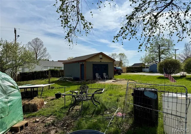 Photo 3 of Land at 538 Hickory Dale Dr, Saint Charles, MO 63304 | MLS# MIS25023092 | | Sold on 2025-06-12