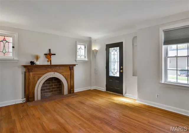 Photo 4 of Single Family Residence at 4335 Loughborough Ave, Saint Louis, MO 63116 | MLS# MIS25023115 | | Sold on 2025-05-07