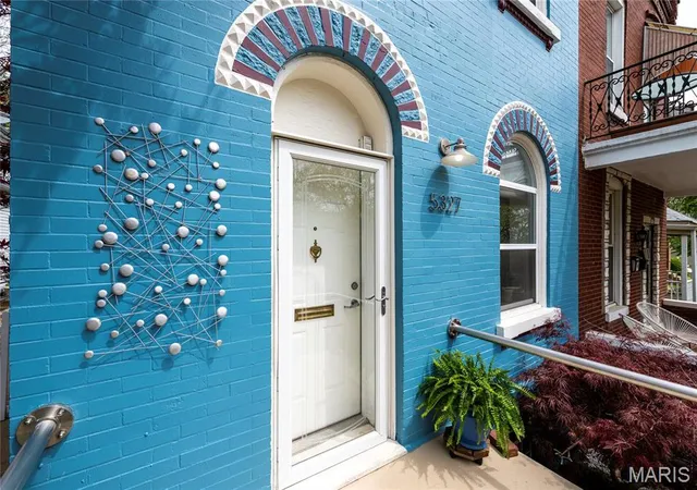 Photo 4 of Single Family Residence at 5327 Magnolia Ave, Saint Louis, MO 63139 | MLS# MIS25023172 |  | Sold on 2025-05-30