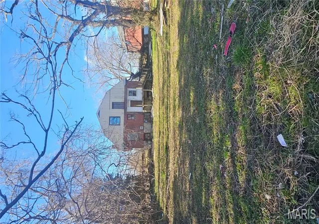 Photo 3 of Single Family Residence at 5456 Wren Ave, Saint Louis, MO 63120 | MLS# MIS25023177 | | Sold on 2025-05-20