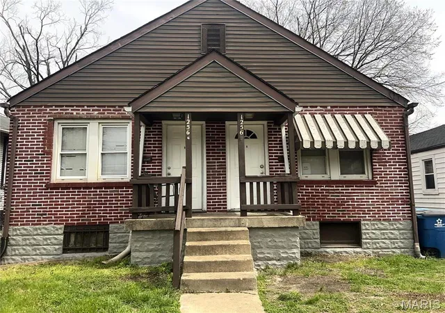 Multi Family at 1256 Purcell Ave, Saint Louis, MO 63133 | MLS# MIS25023300 | | Sold on 2025-06-17