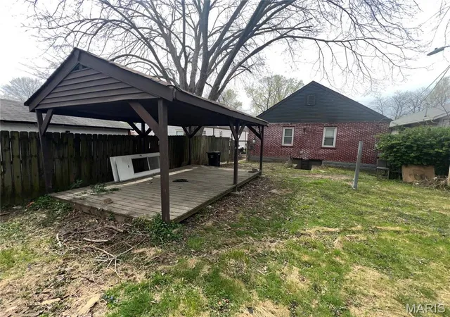 Photo 3 of Multi Family at 1256 Purcell Ave, Saint Louis, MO 63133 | MLS# MIS25023300 | | Sold on 2025-06-17