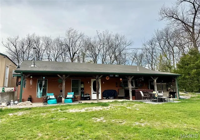 Photo 4 of Single Family Residence at 42 Berger Rd, Middletown, MO 63359 | MLS# MIS25023400 | | Sold on 2025-10-02