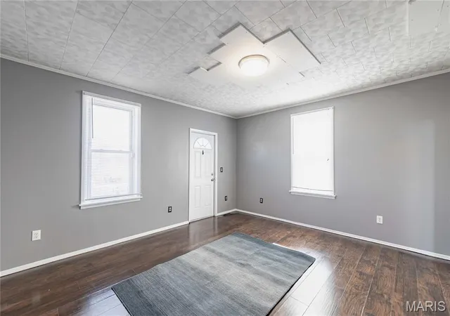 Photo 4 of Single Family Residence at 7122 Drury Ln, Saint Louis, MO 63143 | MLS# MIS25023410 |  | Sold on 2025-07-22