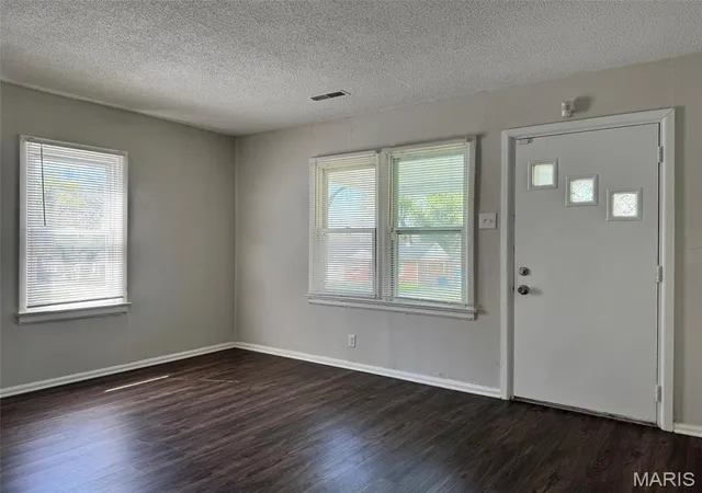 Photo 3 of Single Family Residence at 6716 Torlina Dr, Saint Louis, MO 63134 | MLS# MIS25023457 | | Sold on 2025-06-13