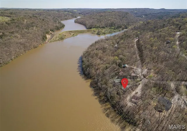Photo 3 of Single Family Residence at 13224 Crow Ln, Sainte Genevieve, MO 63670 | MLS# MIS25023566 | | Sold on 2025-09-19