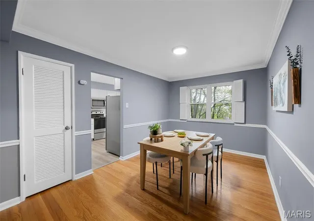 Photo 3 of Single Family Residence at 8728 Brookview Dr, Saint Louis, MO 63126 | MLS# MIS25023574 | | Sold on 2025-06-26