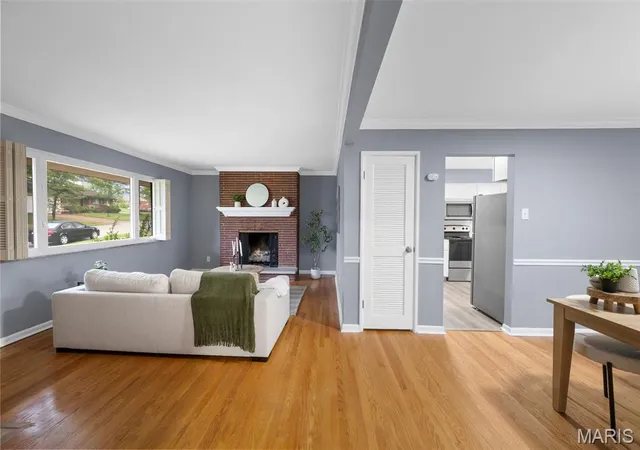 Photo 4 of Single Family Residence at 8728 Brookview Dr, Saint Louis, MO 63126 | MLS# MIS25023574 | | Sold on 2025-06-26