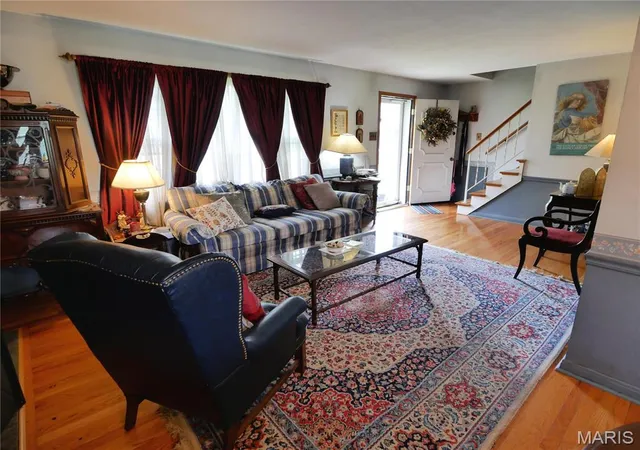 Photo 1 of Single Family Residence at 61 Dames Ct, Saint Louis, MO 63135 | MLS# MIS25023624 |  | Sold on 2025-06-23