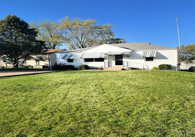 Photo 2 of Single Family Residence at 10341 Little Flower Ln, Saint Ann, MO 63074 | MLS# MIS25023639 | | Sold on 2025-06-20