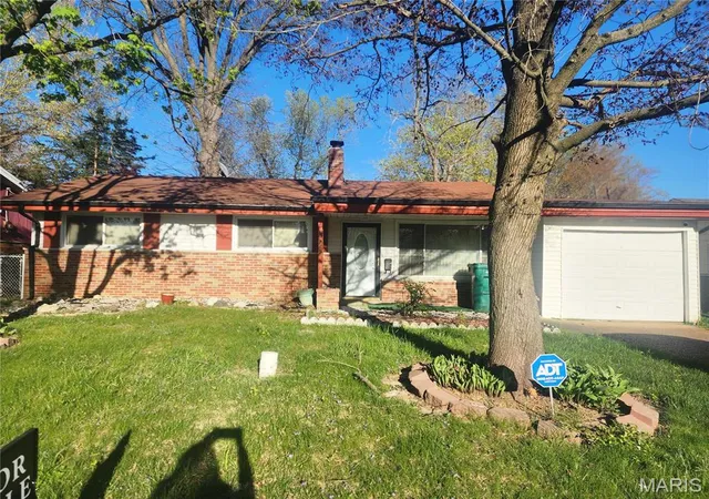 Single Family Residence at 9926 Duke Dr, Saint Louis, MO 63136 | MLS# MIS25023648 | | Sold on 2025-06-18
