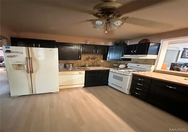 Photo 3 of Single Family Residence at 9926 Duke Dr, Saint Louis, MO 63136 | MLS# MIS25023648 | | Sold on 2025-06-18
