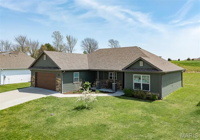Photo 2 of Single Family Residence at 15444 Revolutionary Dr, Ashland, MO 65010 | MLS# MIS25023717 |  | Sold on 2025-05-23