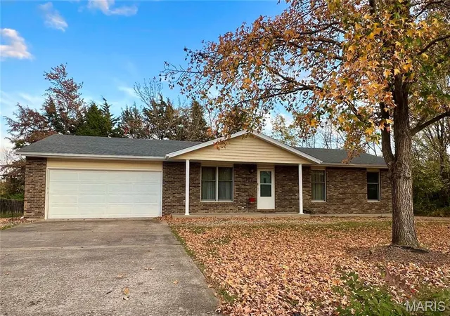 Photo 1 of Single Family Residence at 107 Meadow Ln, Montgomery City, MO 63361 | MLS# MIS25023718 | | Sold on 2025-05-28