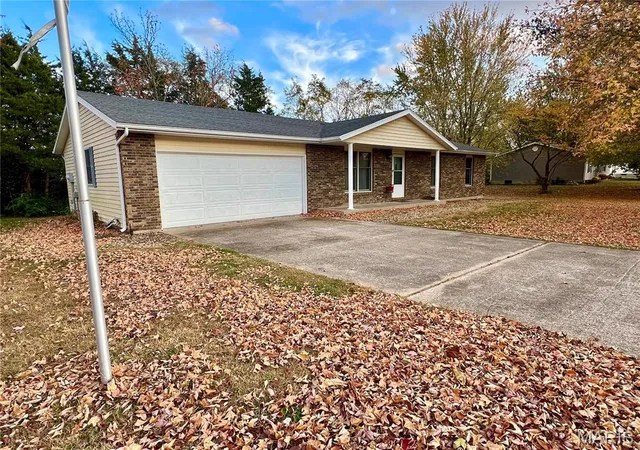 Photo 2 of Single Family Residence at 107 Meadow Ln, Montgomery City, MO 63361 | MLS# MIS25023718 | | Sold on 2025-05-28