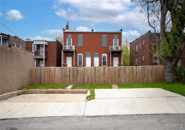 Photo 4 of Multi Family at 3230 Pulaski St, Saint Louis, MO 63111 | MLS# MIS25023727 | | Sold on 2025-06-09