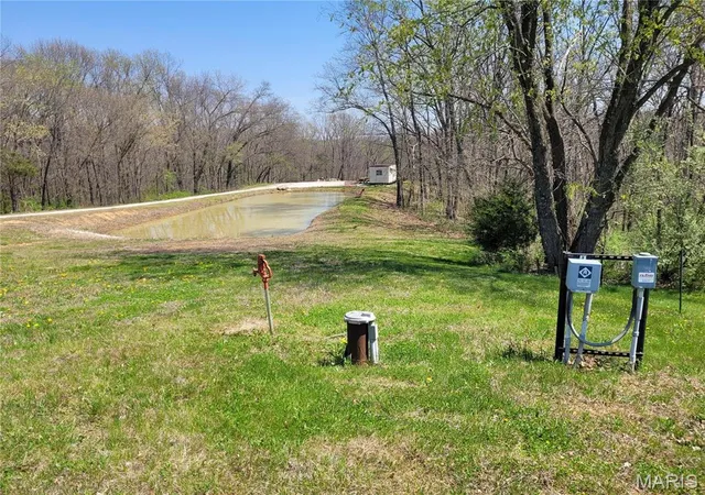 Photo 3 of Farm at 32 Whitsydnor Rd, Middletown, MO 63359 | MLS# MIS25023799 | | Sold on 2025-05-19