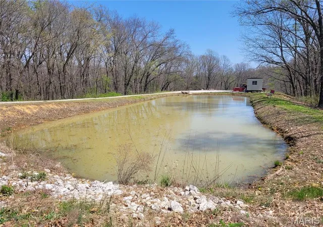 Photo 4 of Farm at 32 Whitsydnor Rd, Middletown, MO 63359 | MLS# MIS25023799 | | Sold on 2025-05-19