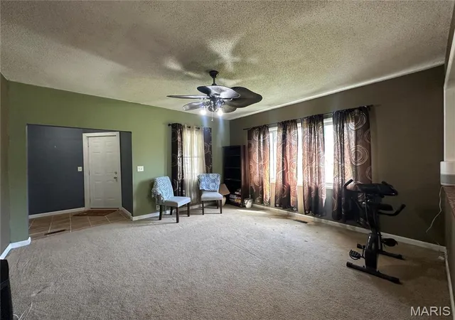 Photo 5 of Single Family Residence at 300 W 5Th, New London, MO 63459 | MLS# MIS25023854 | | Sold on 2025-06-11