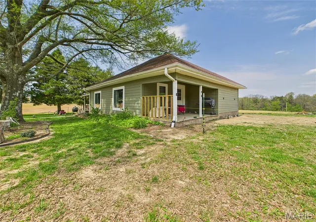 Photo 1 of Single Family Residence at 4627 County Road 651, Bernie, MO 63822 | MLS# MIS25023910 | | Sold on 2026-01-08