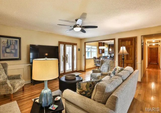 Photo 4 of Single Family Residence at 5346 Royal Hills Dr, Saint Louis, MO 63129 | MLS# MIS25023926 |  | Sold on 2025-06-13