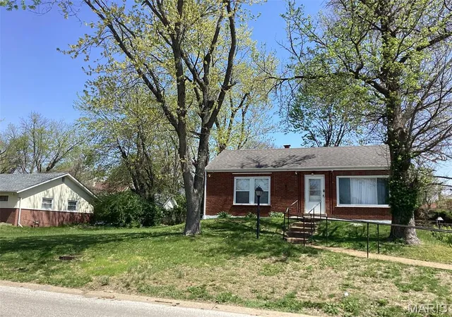 Single Family Residence at 9858 Winkler Dr, Saint Louis, MO 63136 | MLS# MIS25024007 | | Sold on 2025-06-23