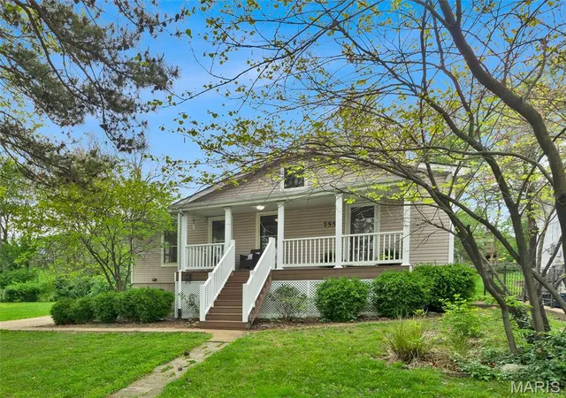 Photo 2 of Single Family Residence at 7552 Weaver Ave, Saint Louis, MO 63143 | MLS# MIS25024085 | | Sold on 2025-06-25
