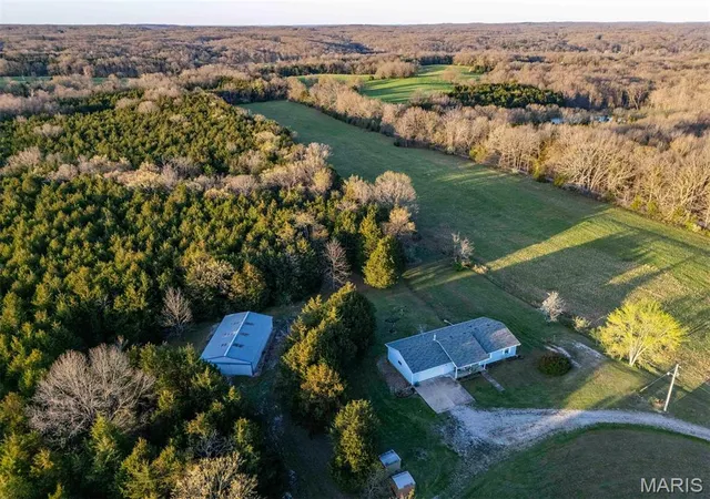 Photo 3 of Single Family Residence at 29706 Bueltmann Rd, Jonesburg, MO 63351 | MLS# MIS25024223 | | Sold on 2025-07-14