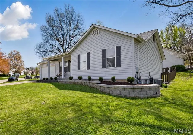 Photo 1 of Single Family Residence at 538 Misty Moss Ln, Saint Peters, MO 63376 | MLS# MIS25024267 | | Sold on 2025-05-29