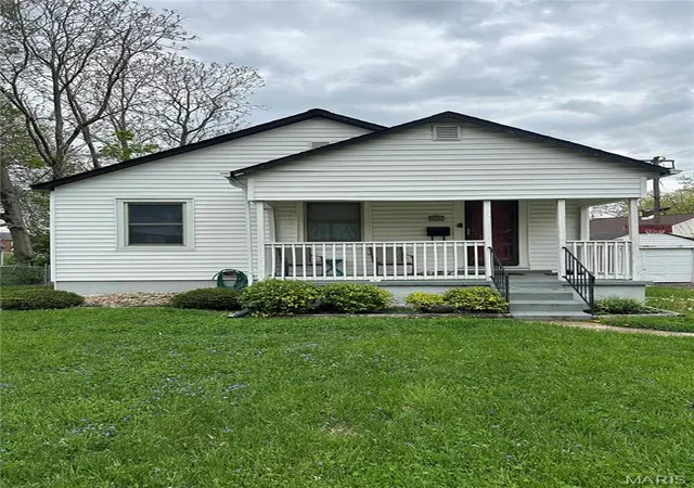 Photo 1 of Single Family Residence at 3608 Saint Marguerite Ln, Saint Ann, MO 63074 | MLS# MIS25024270 | | Sold on 2025-05-30
