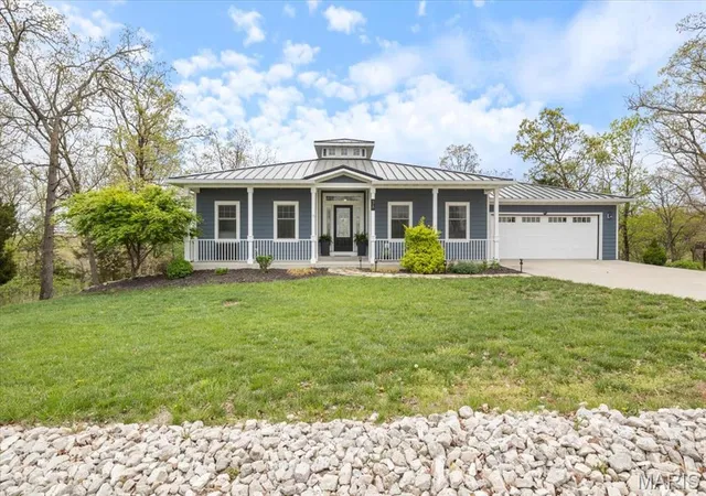 Photo 2 of Single Family Residence at 38 Highline Rd, Lake Ozark, MO 65049 | MLS# MIS25024546 |  | Sold on 2025-05-27