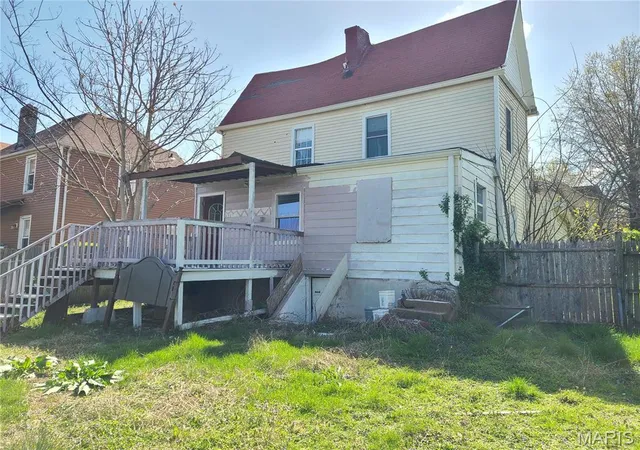 Photo 2 of Single Family Residence at 6207 Famous Ave, Saint Louis, MO 63139 | MLS# MIS25024557 | | Sold on 2025-05-19